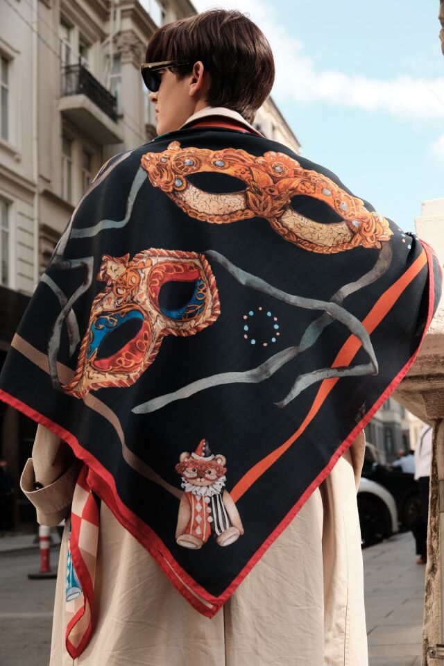 Aşk Karnavalı / Mavi ve Turuncu