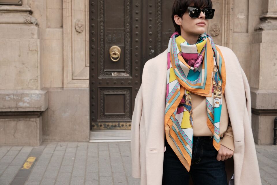 Venedik Maskeli Balosu / Mor ve Sarı / 140x140