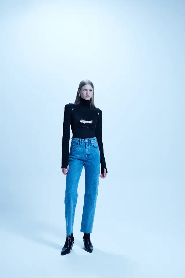 Ila – Straight Fit Jean